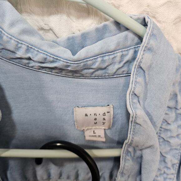 Bundle of 2 women's jean shirts size L - Picture 5 of 6